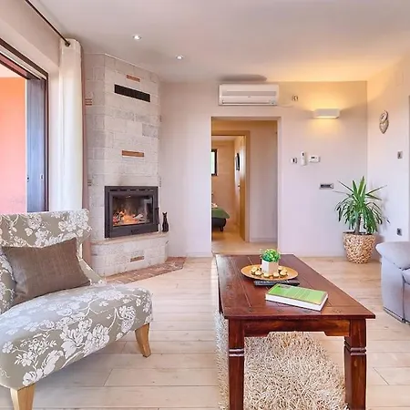 Fran Apartment