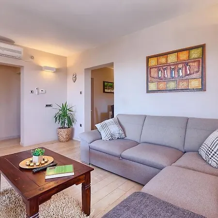 Fran Apartment *